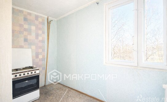 Продажа 2-комн квартиры на вторичном рынке Октябрьская наб,  д. 124