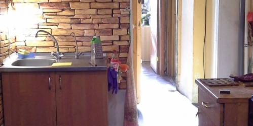 3-комн квартира угол между Большой ВО пр-кт и 22-я линия,  д. 64