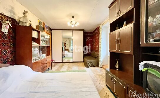 Продажа 2-комн квартиры на вторичном рынке ул Крюкова,  д. 3