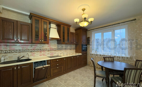 Продажа 3-комн квартиры на вторичном рынке улица Джона Рида,  д. 8