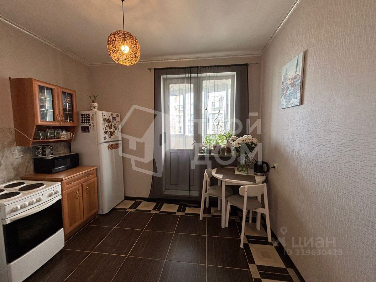 Продажа 1-комн квартиры на вторичном рынке проспект Героев, 18