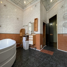 Аренда 4-комн квартиры на вторичном рынке Пушкин, Радищева,  д. 2/10