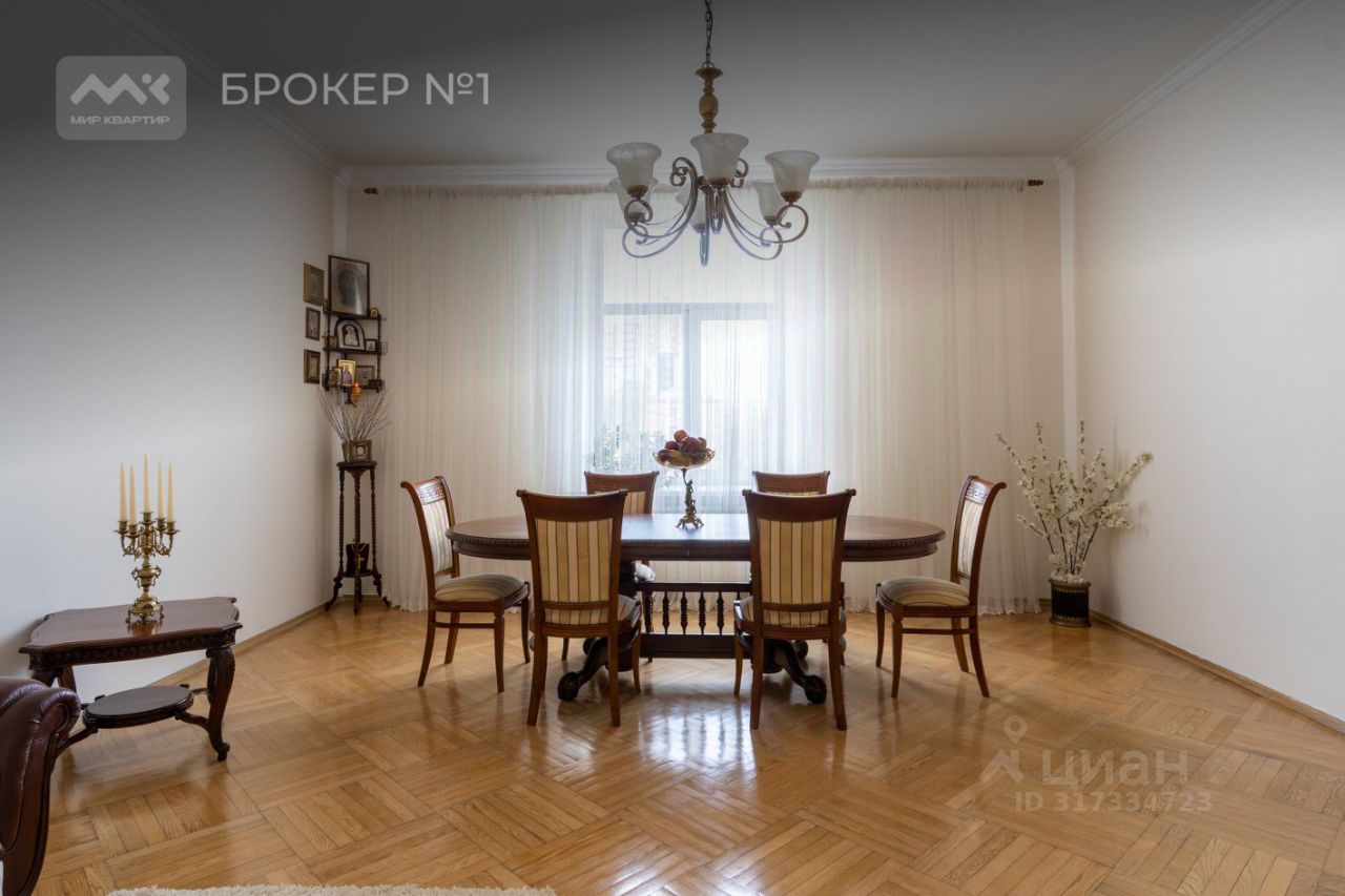 Продажа 4-комн квартиры на вторичном рынке Московский проспект, 149А