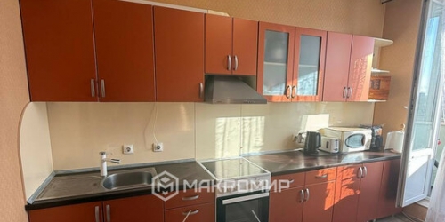 2-комн квартира Славы пр-кт,  д. 52,  к. 1