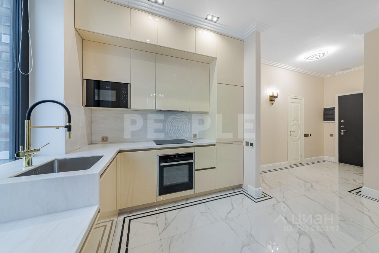 Продажа 2-комн квартиры на вторичном рынке Ходынская улица, 2