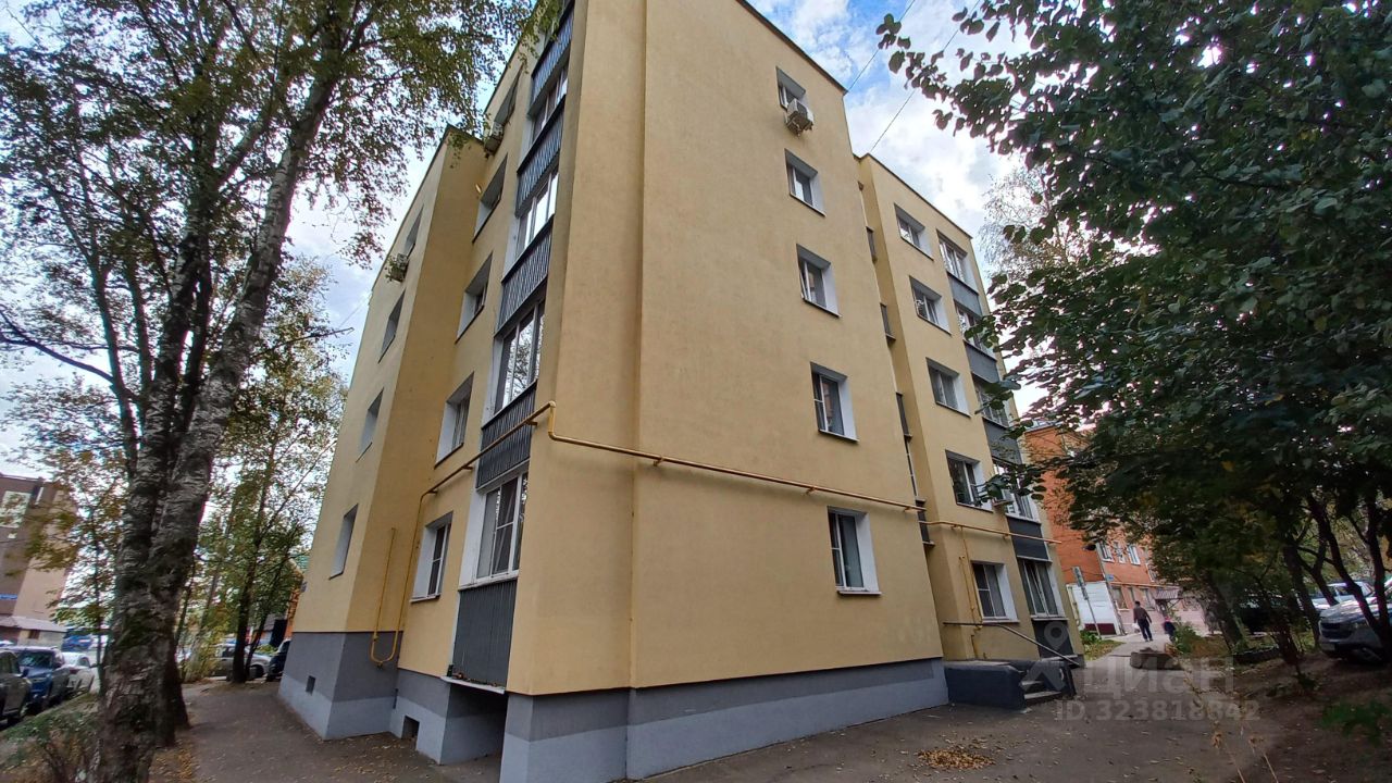 Продажа 3-комн квартиры на вторичном рынке Лесной Городок пгт, улица Фасадная, 1