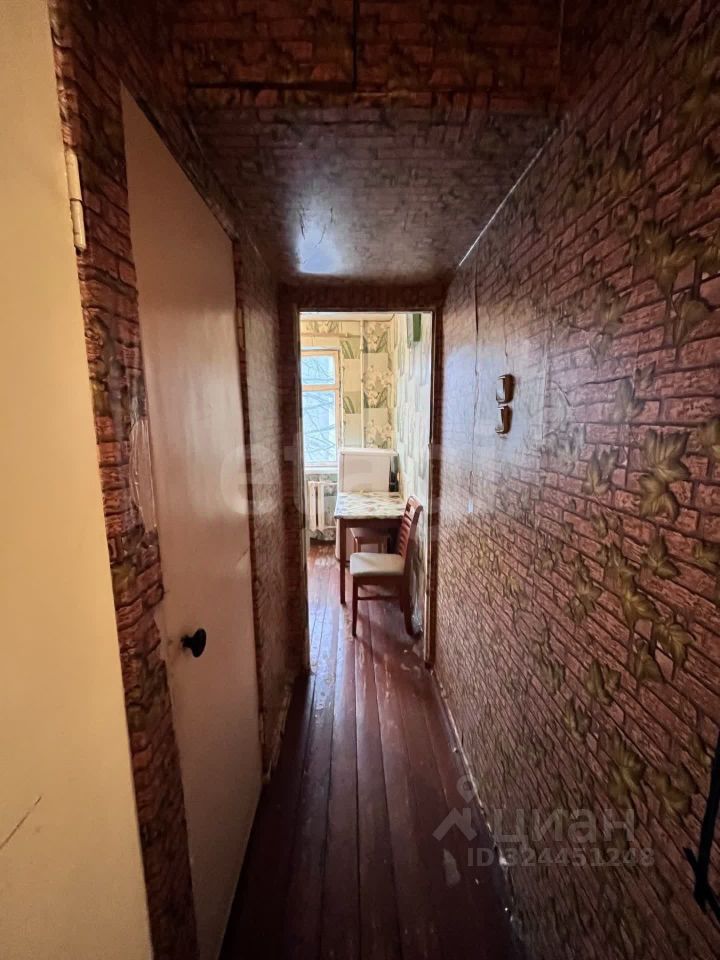 Продажа 2-комн квартиры на вторичном рынке Кириши, проспект Ленина, 24