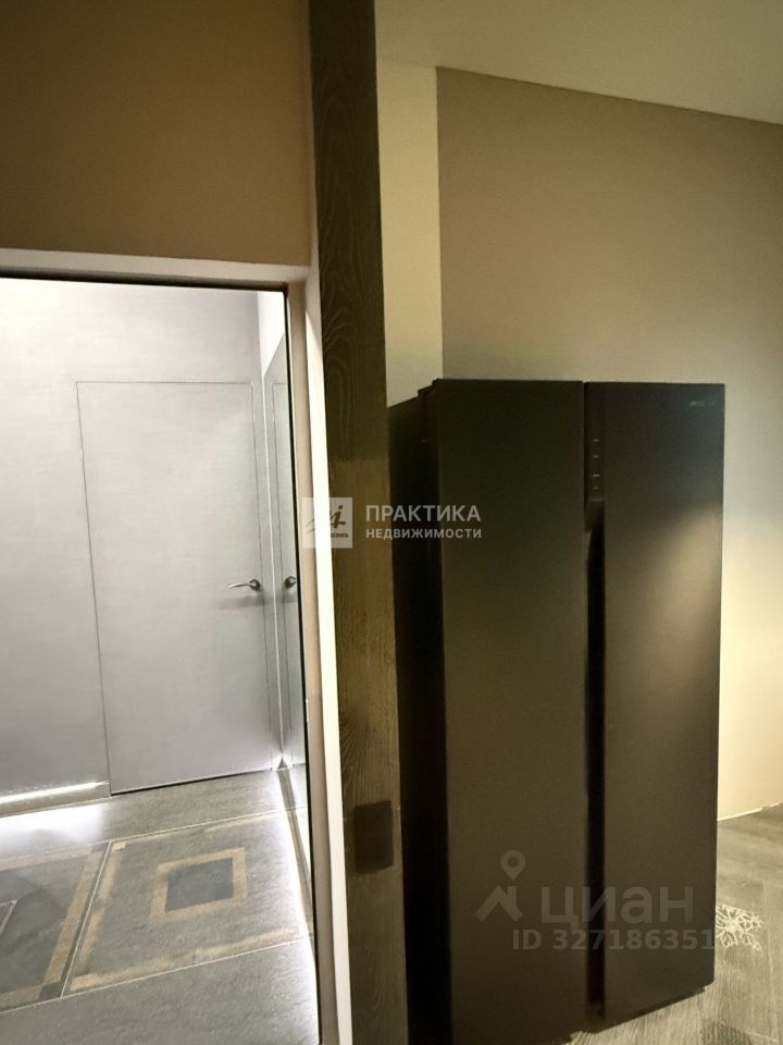 Продажа 1-комн квартиры на вторичном рынке Химки, улица Озерная,  д. 10