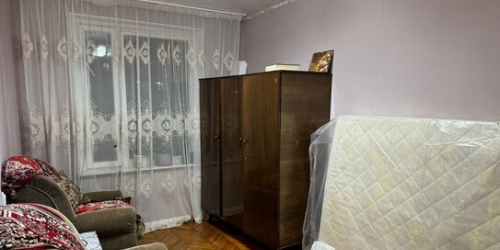 2-комн квартира улица Лескова,  д. 10Б