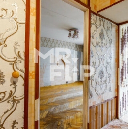 Продажа 1-комн квартиры на вторичном рынке Красноярская улица,  д. 9