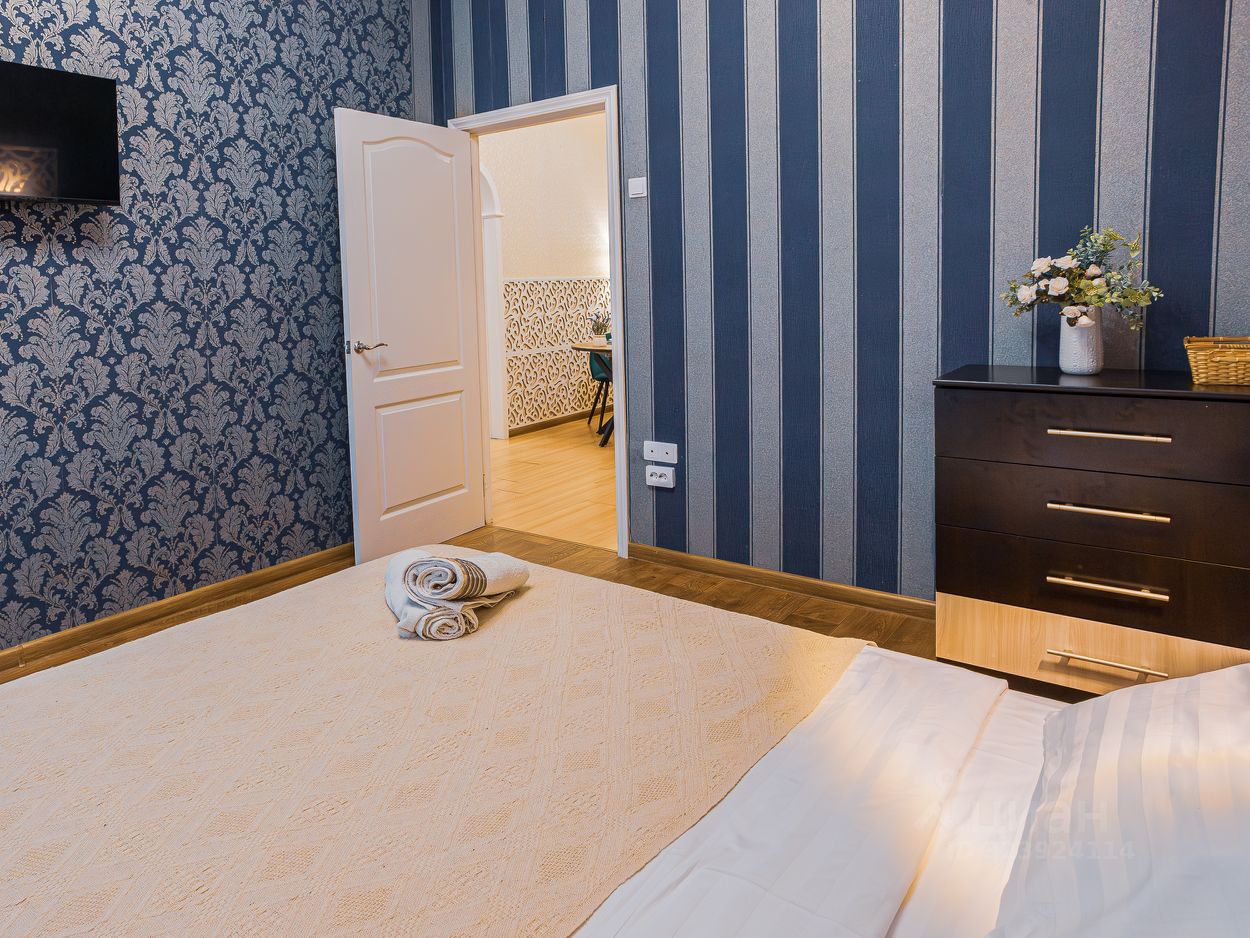 Аренда 4-комн квартиры на вторичном рынке Подколокольный переулок, 11