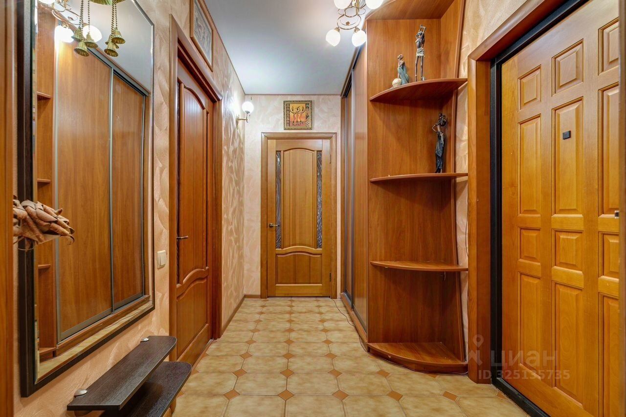 Продажа 2-комн квартиры на вторичном рынке пос. Совхоза имени Ленина, 17к3