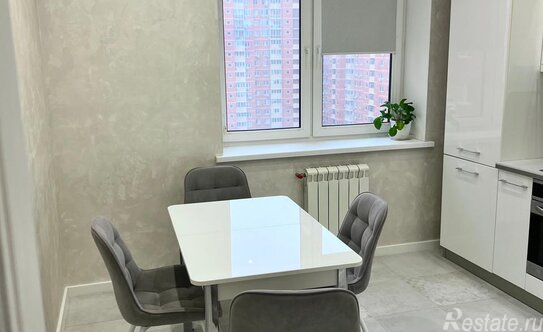 Продажа 2-комн квартиры на вторичном рынке Подлипки, улица Калинина,  д. 11