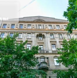 Продажа 5-комн квартиры на вторичном рынке 10-11-я линии В.О.,  д. 20