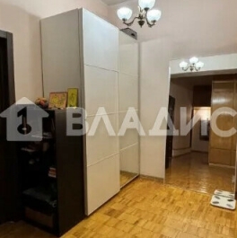Продажа 2-комн квартиры на вторичном рынке Казарменный пер,  д. 8 с3