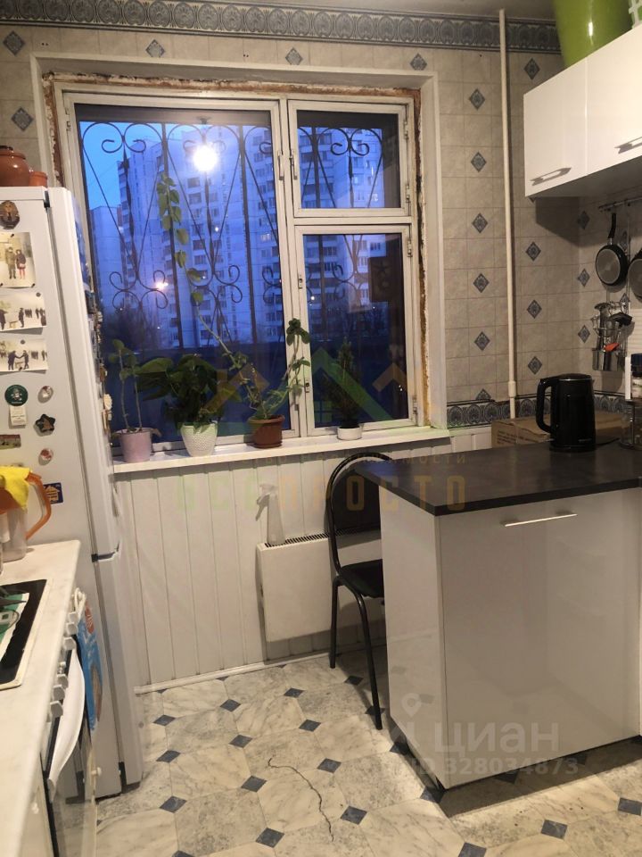 Продажа 2-комн квартиры на вторичном рынке улица Адмирала Лазарева, 40