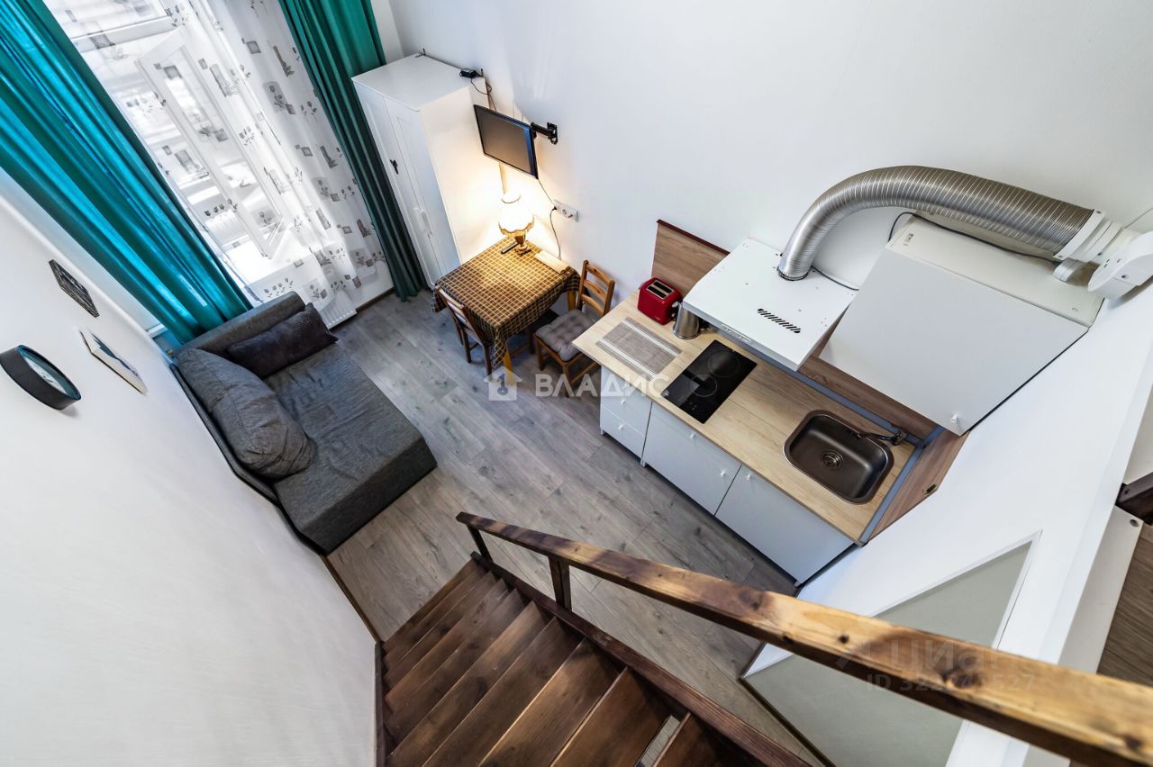 Продажа 6-комн квартиры на вторичном рынке Гатчинская улица, 35