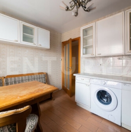 Продажа 3-комн квартиры на вторичном рынке Ветеранов пр-кт,  д. 114,  к. 1