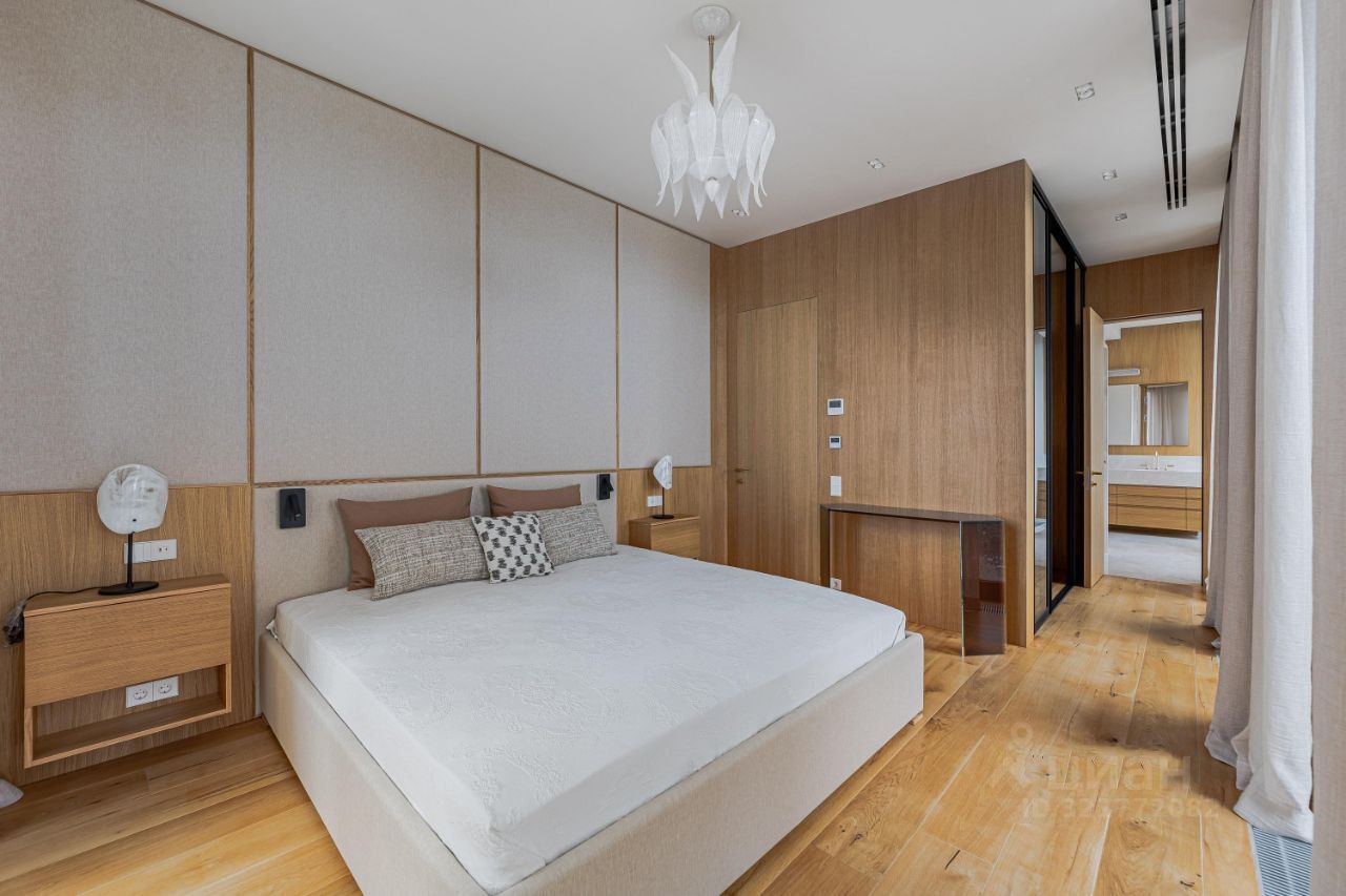 Продажа 4-комн квартиры на вторичном рынке Мантулинская улица, 9к4