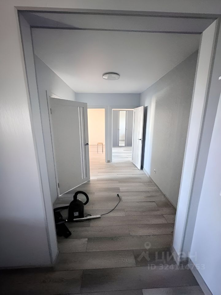 Аренда 3-комн квартиры на вторичном рынке Митинская улица, 25К1