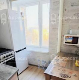 Продажа 4-комн квартиры на вторичном рынке Новоалексеевская улица