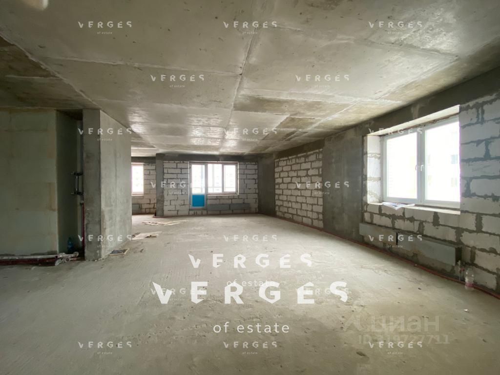 Продажа 4-комн квартиры на вторичном рынке улица Покрышкина, 8