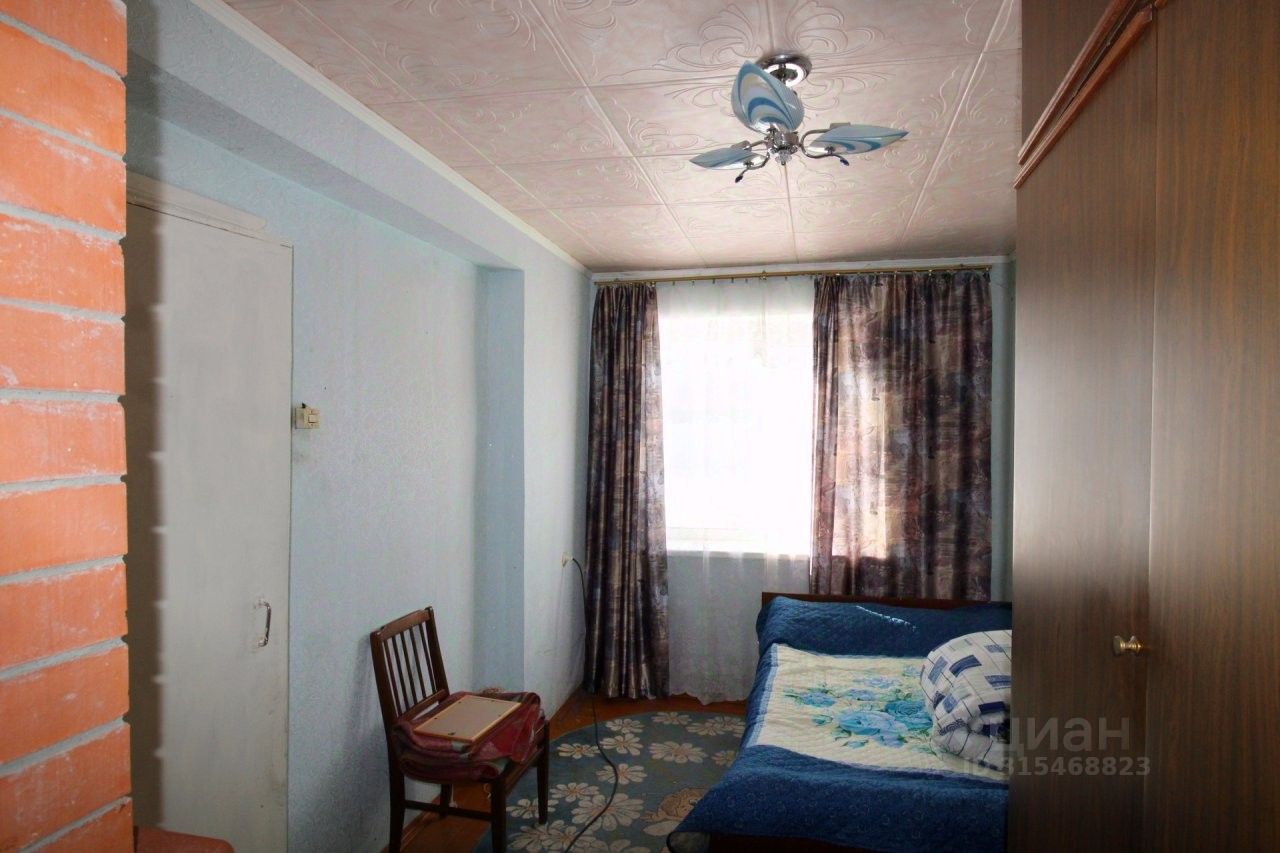 Продажа 3-комн квартиры на вторичном рынке пос. При железнодорожной станции Возрождение,  д. 13