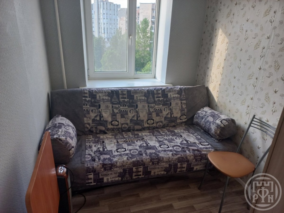 Продажа комнаты Нахимова ул. ,  д. 1