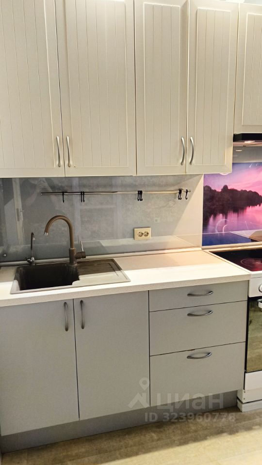 Продажа 2-комн квартиры на вторичном рынке Опалиха мкр, улица Дежнева, 11