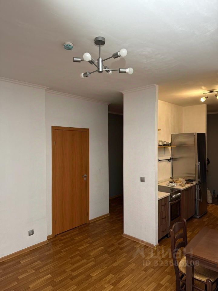 Аренда 3-комн квартиры на вторичном рынке улица Народного Ополчения, 3