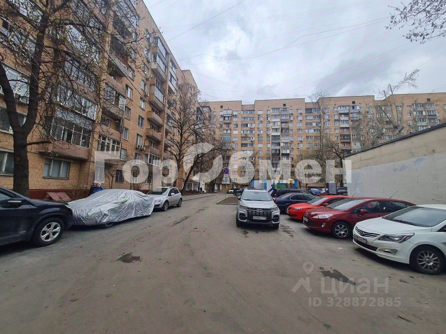 Продажа 2-комн квартиры на вторичном рынке Полтавская улица,  д. 4