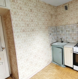 Продажа 2-комн квартиры на вторичном рынке Зенино, улица Камова,  д. 5 к2