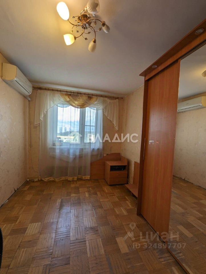 Продажа 3-комн квартиры на вторичном рынке проезд Карамзина, 9К1