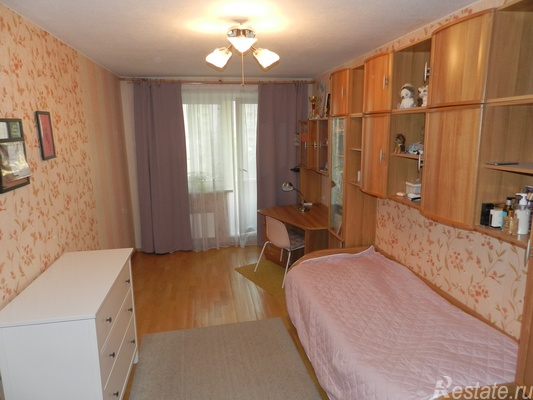 Продажа 4-комн квартиры на вторичном рынке Академика Семёнова ул,  д. 3