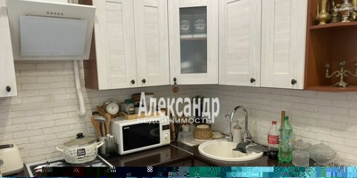 2-комн квартира Школьная улица,  д. 30