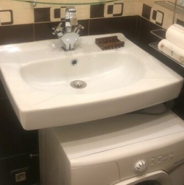 Продажа 2-комн квартиры на вторичном рынке улица Мельникова,  д. 24