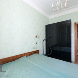 Аренда 2-комн квартиры на вторичном рынке 15-я линия,  д. 14