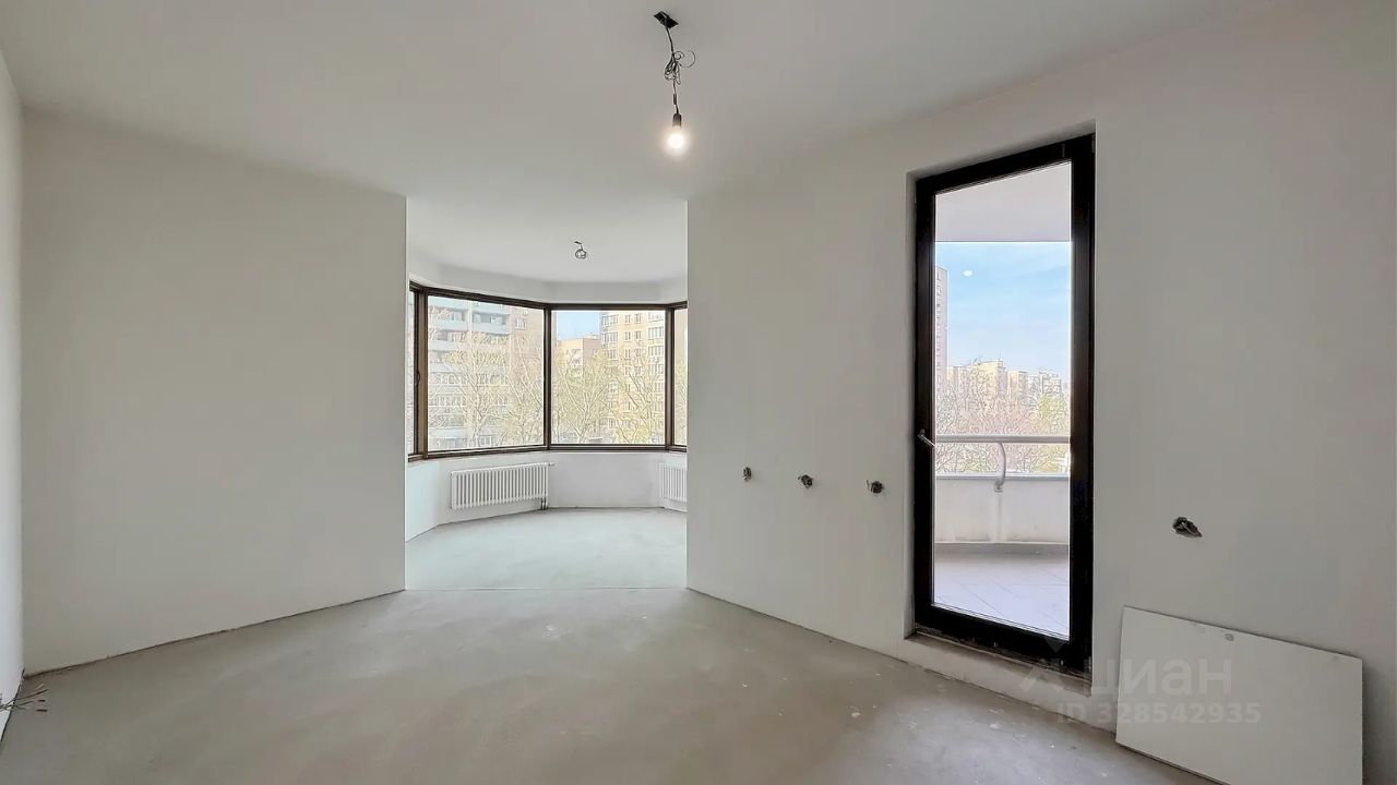 Продажа 4-комн квартиры на вторичном рынке улица Архитектора Власова, 6