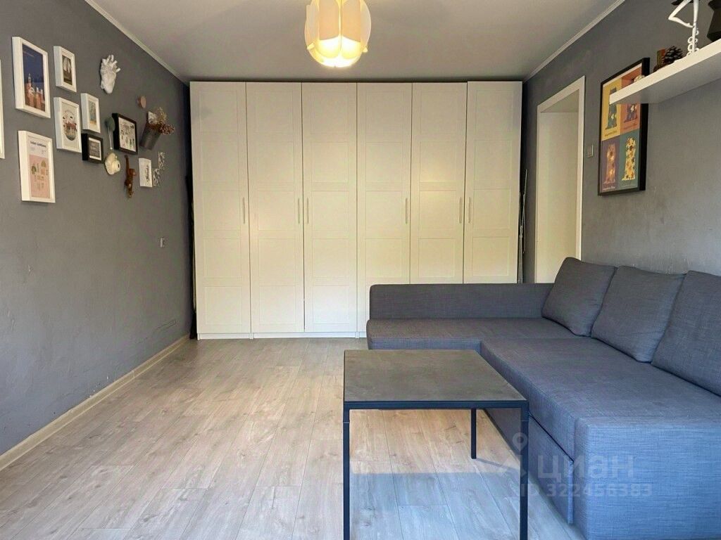 Продажа 2-комн квартиры на вторичном рынке улица Беринга, 22