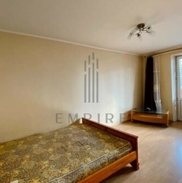 Аренда 2-комн квартиры на вторичном рынке Веерная улица,  д. 30