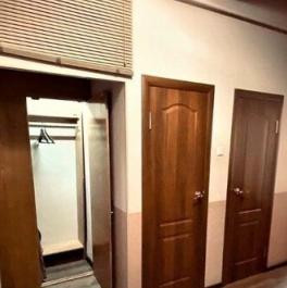 Продажа 1-комн квартиры на вторичном рынке Театральная площадь,  д. 12