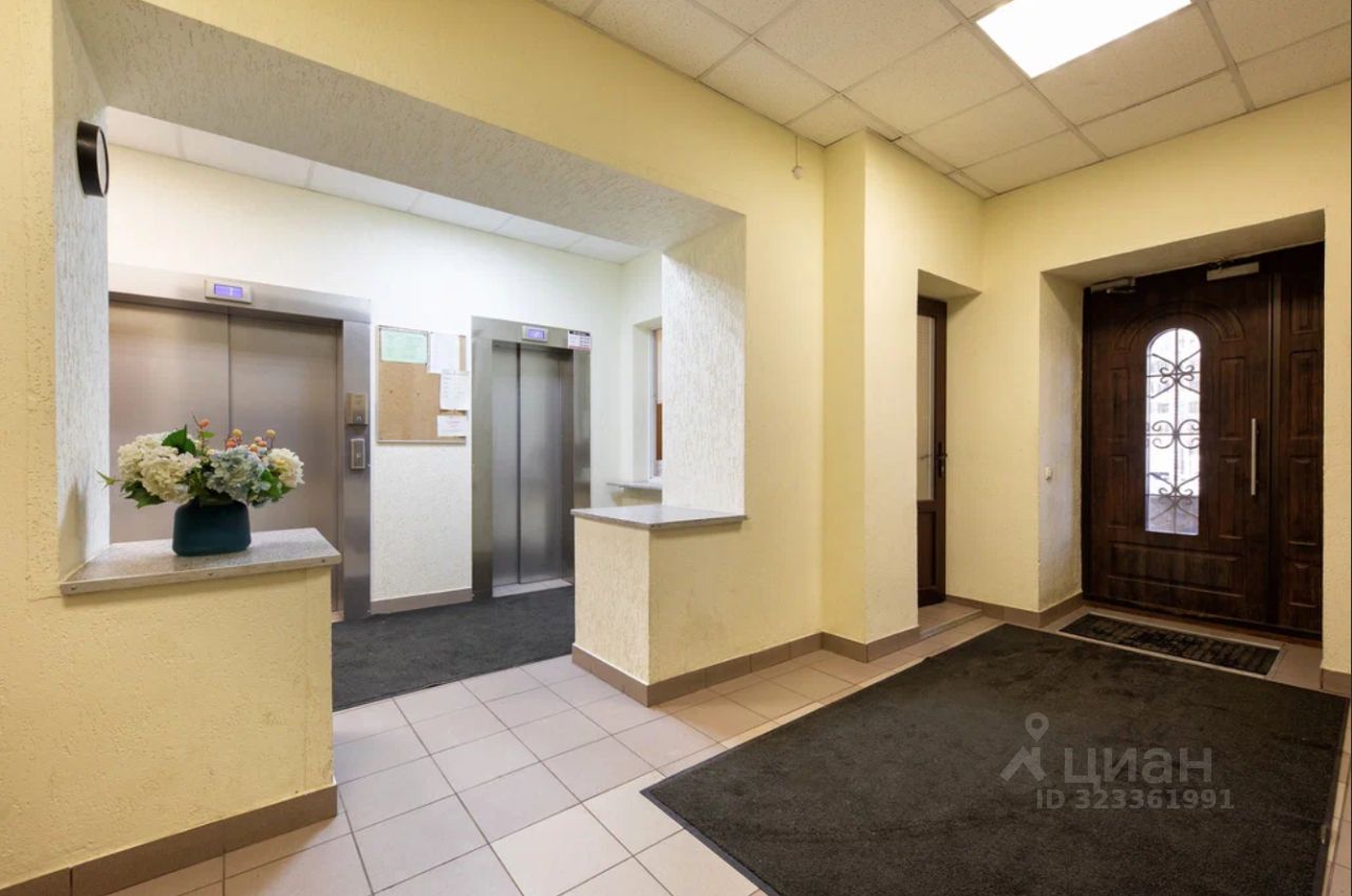 Продажа 2-комн квартиры на вторичном рынке Светлановский проспект, 115к1