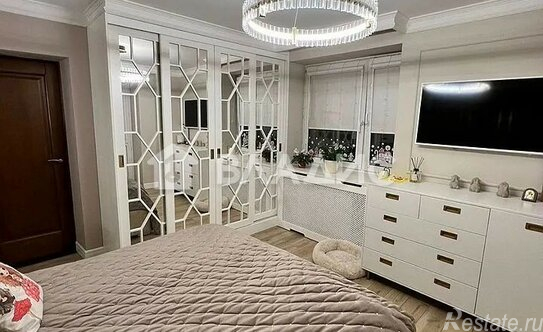 Продажа 2-комн квартиры на вторичном рынке Варшавское ш,  д. 37А к3