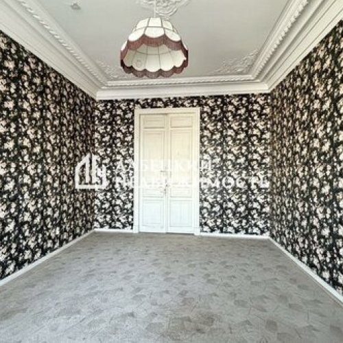 5-комн квартира ул Достоевского,  д. 10