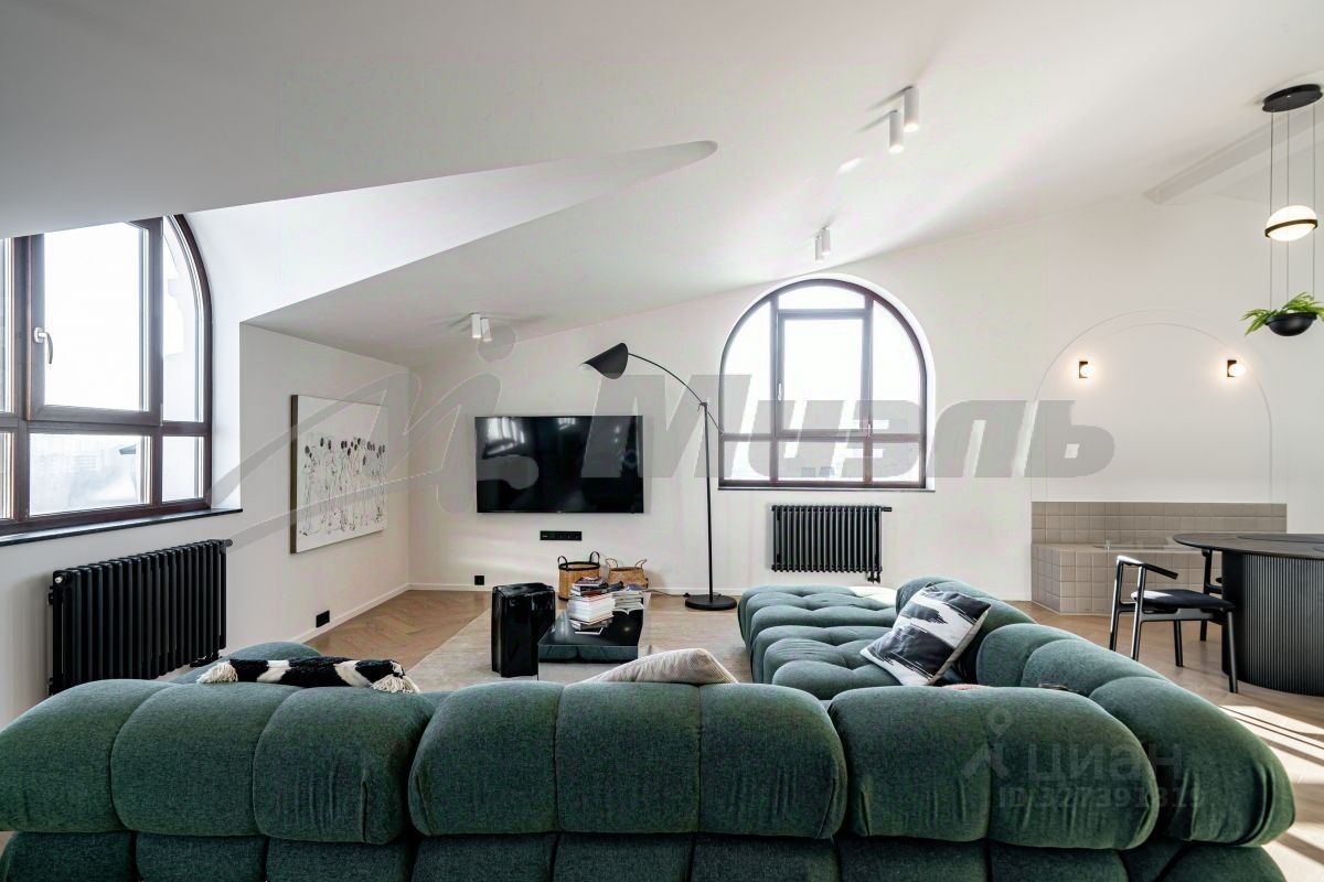 Продажа 3-комн квартиры на вторичном рынке улица Куусинена, 17к2