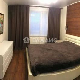 Продажа 2-комн квартиры на вторичном рынке улица Грина,  д. 1 к4