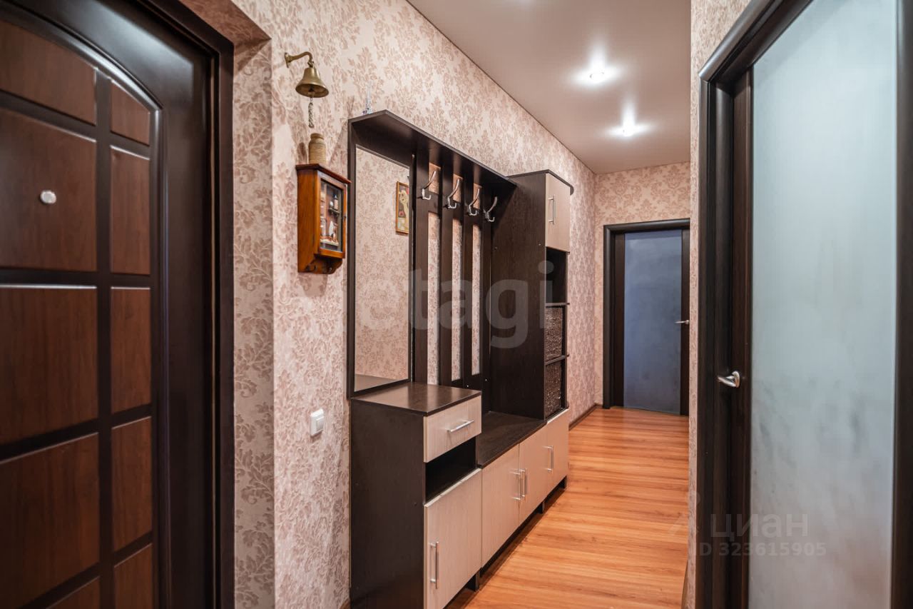 Продажа 2-комн квартиры на вторичном рынке проспект Просвещения, 99