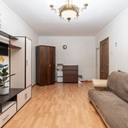 Продажа 2-комн квартиры на вторичном рынке ул Архитектора Власова,  д. 17