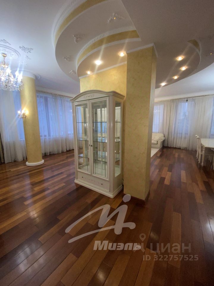 Аренда 4-комн квартиры на вторичном рынке Староконюшенный переулок, 36С2