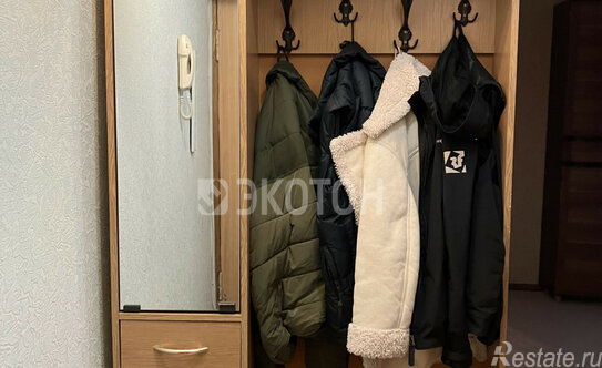 Продажа 3-комн квартиры на вторичном рынке улица Орджоникидзе,  д. 20